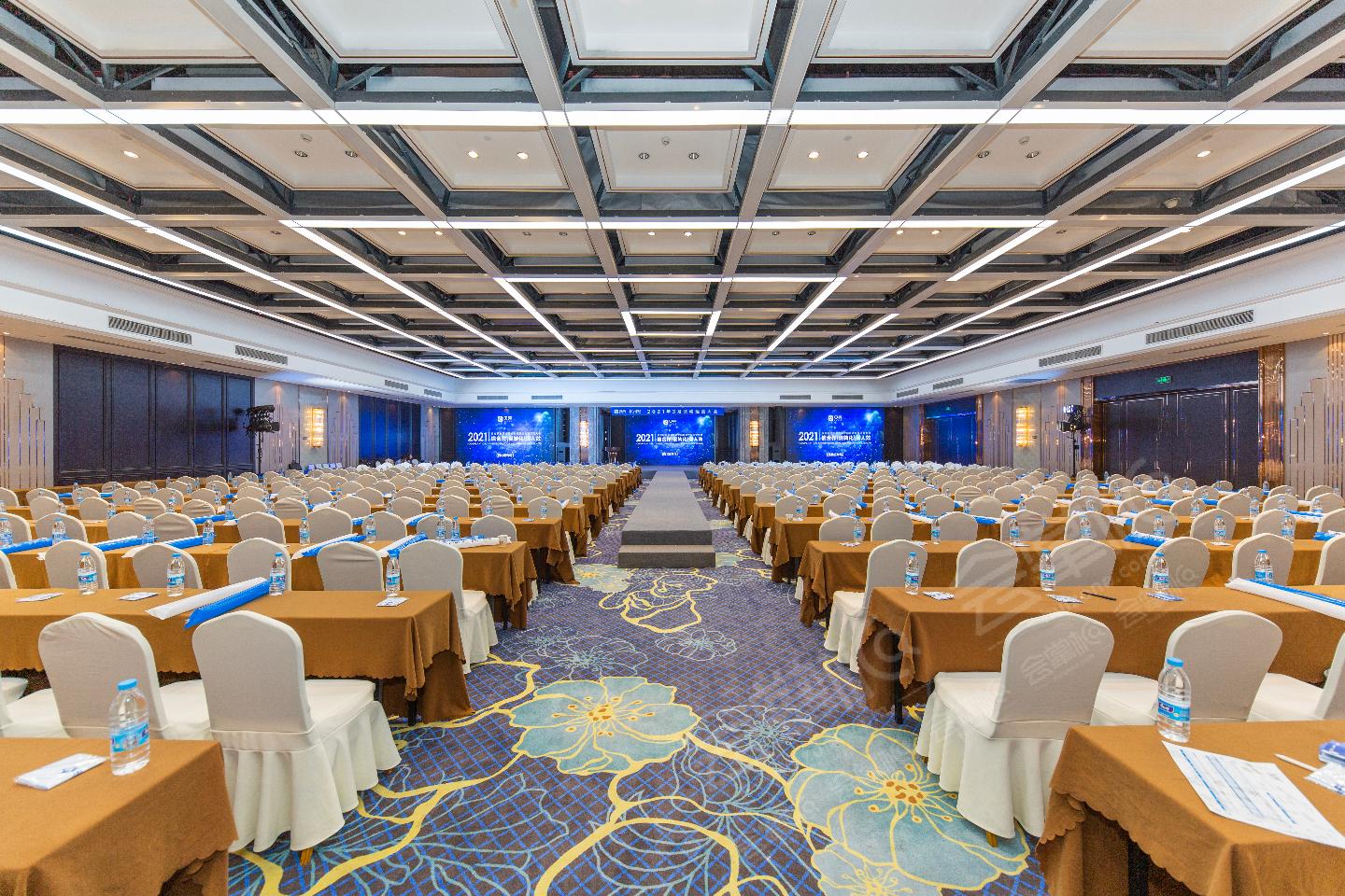 杭州四星级酒店最大容纳1000人的会议场地|杭州瑞莱克斯大酒店的价格与联系方式